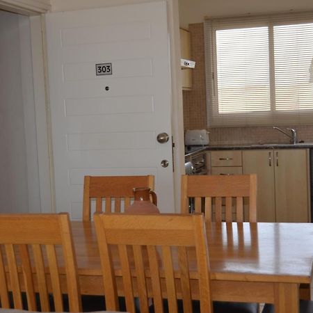 Caiti'S Place Apartment Пафос Екстериор снимка